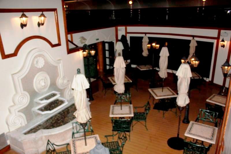 trasatlántico Queen Victoria - terraza restaurante